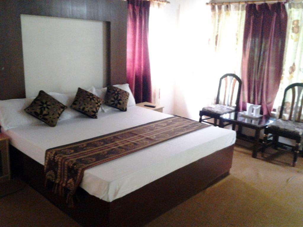 Hotel Arsh International Naini Tāl Exterior foto